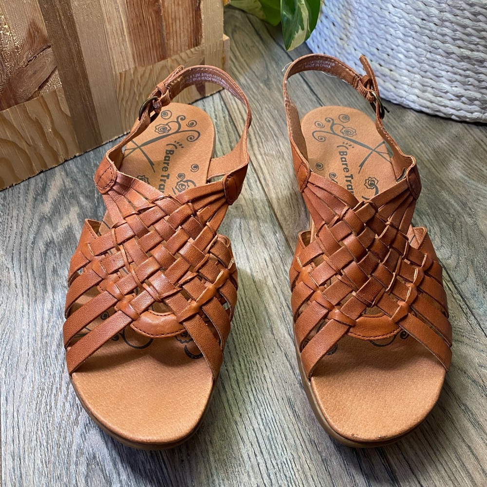 Bare Traps jabber leather sandals